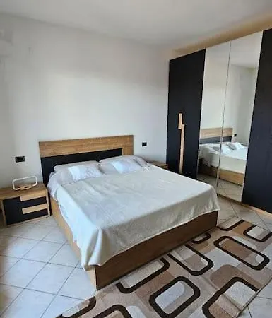 Confortevole A Apartman