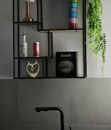 Confortevole A *