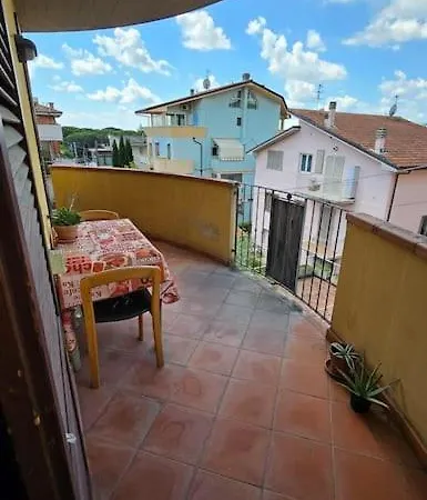 Confortevole A Apartman